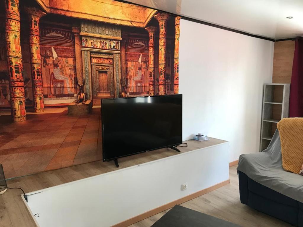 Le Flamboyant Avec Piscine Chauffee 30° Et Jacuzzi Apartment Saint-Andre Luaran gambar