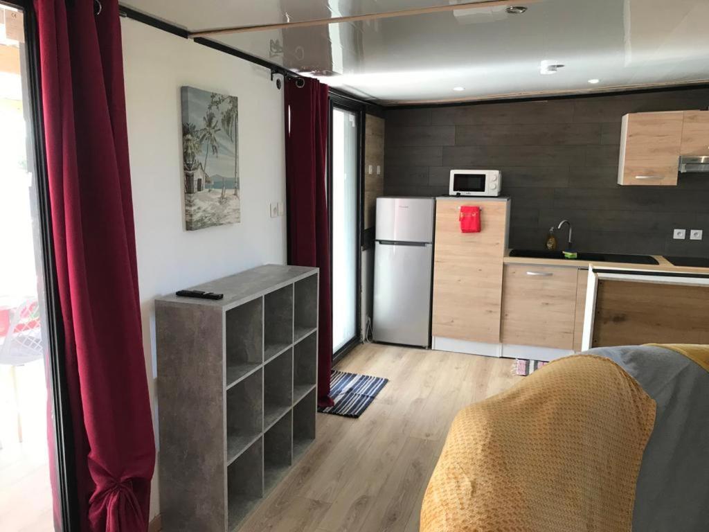 Le Flamboyant Avec Piscine Chauffee 30° Et Jacuzzi Apartment Saint-Andre Luaran gambar