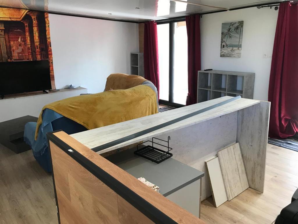 Le Flamboyant Avec Piscine Chauffee 30° Et Jacuzzi Apartment Saint-Andre Luaran gambar